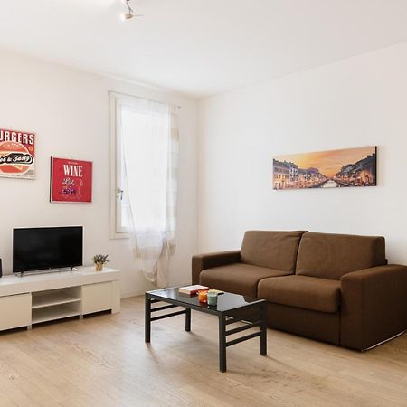 Апартаменты Easylife - Stile E Comfort Sui Navigli Милан Экстерьер фото
